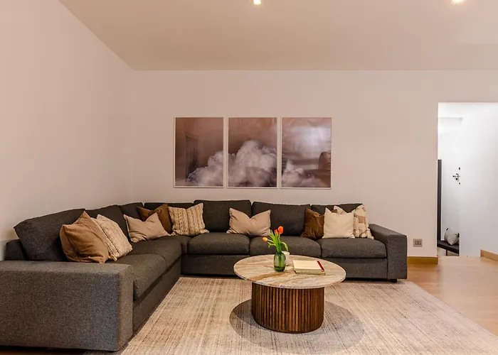 Domus Urbana 152 Apartment