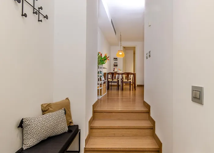 Domus Urbana 152 Apartment